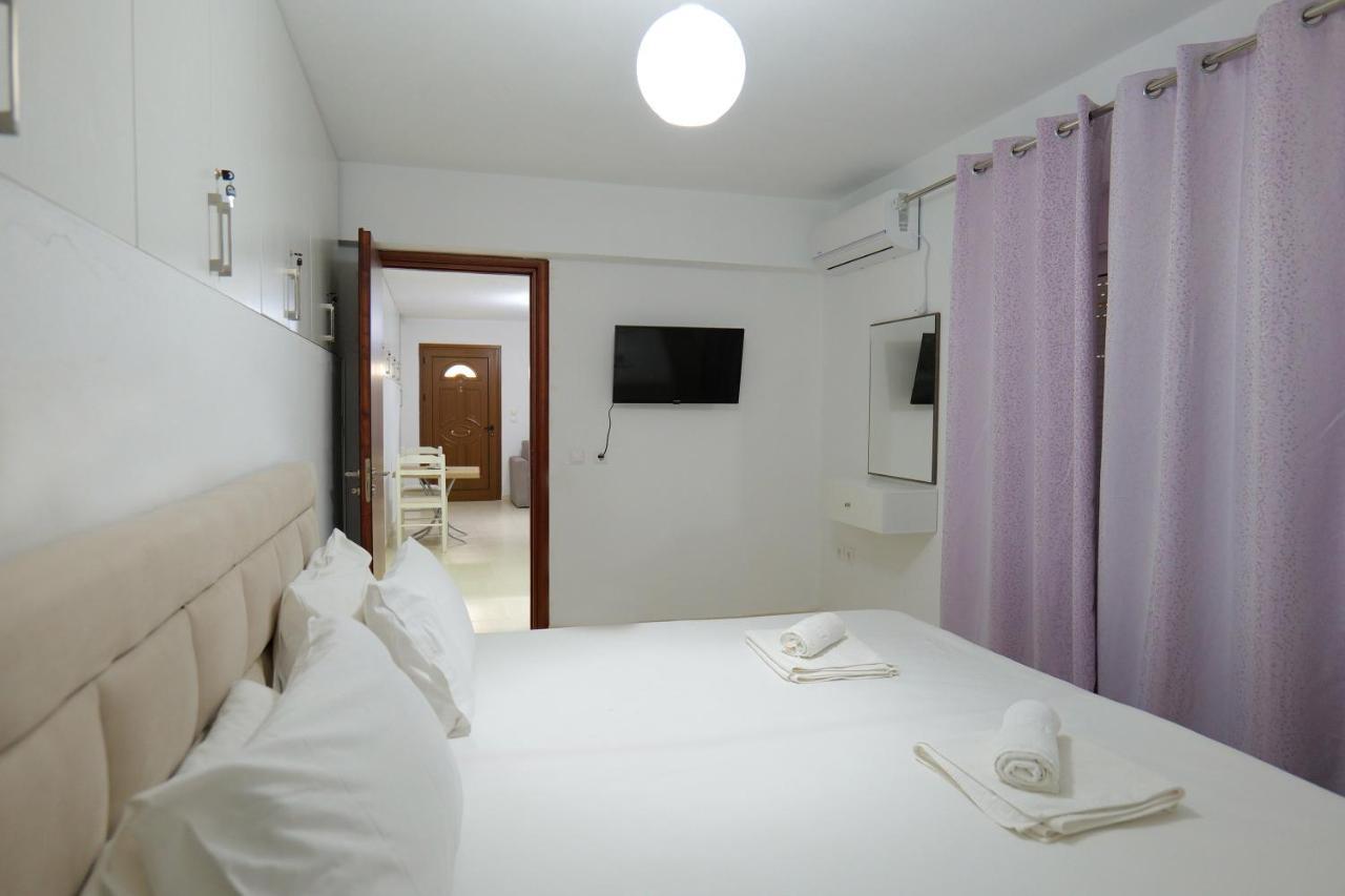 Pink Holiday Sarande Exterior photo