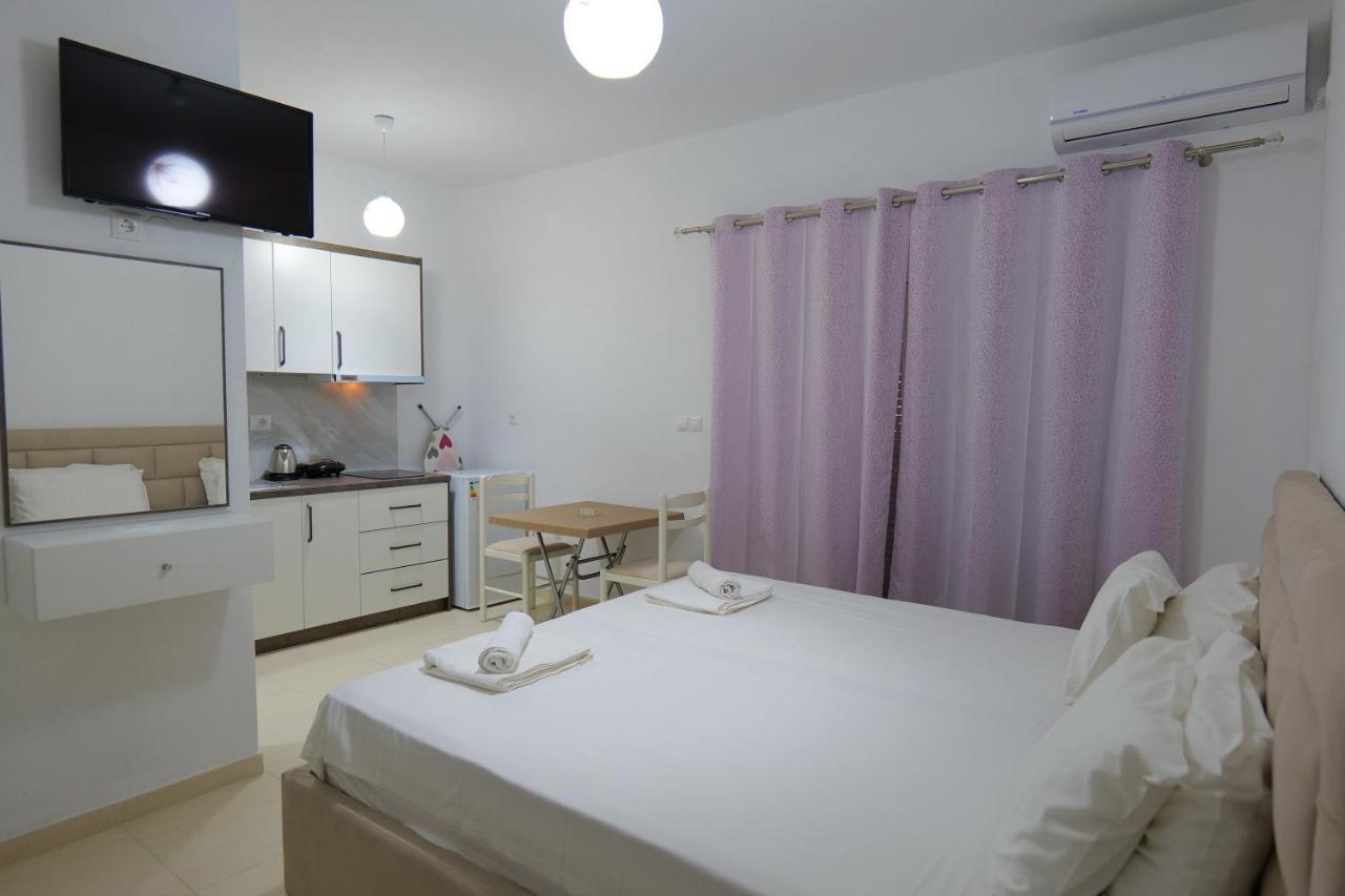 Pink Holiday Sarande Exterior photo
