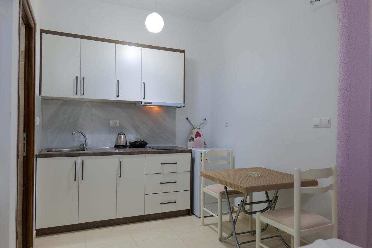 Pink Holiday Sarande Exterior photo